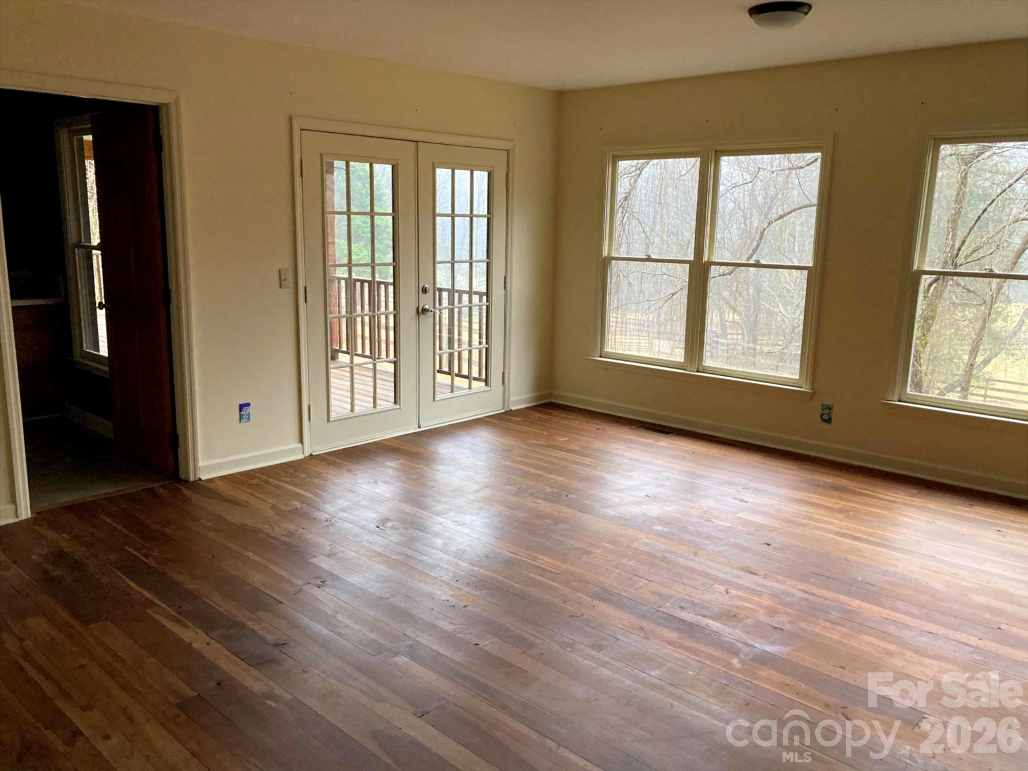 3205 Collinsville Road Property Photo 15
