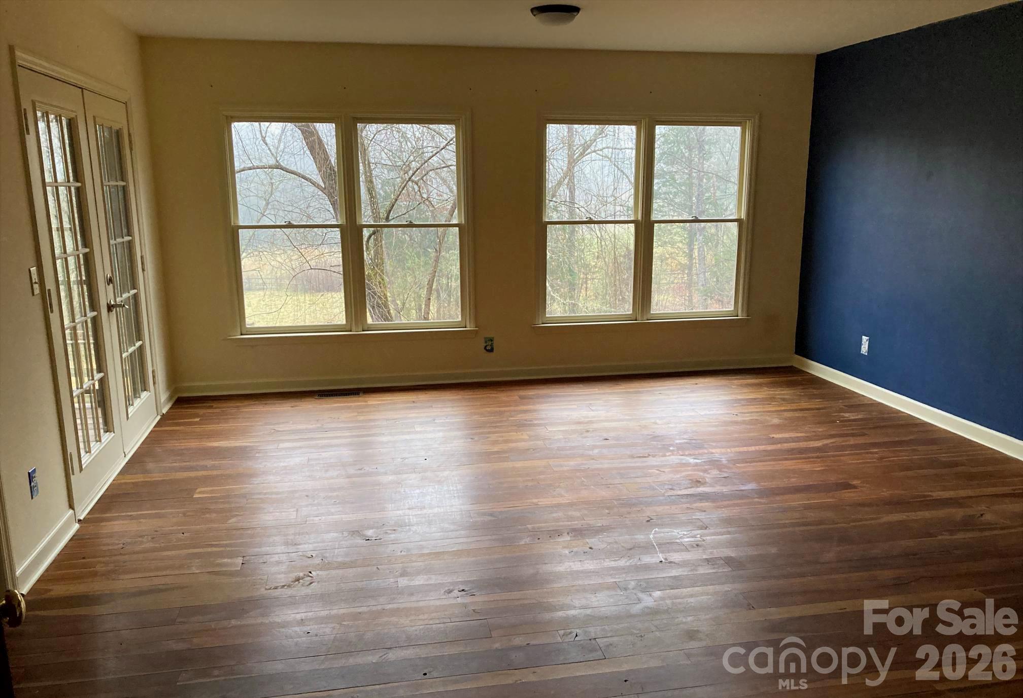 3205 Collinsville Road Property Photo 16