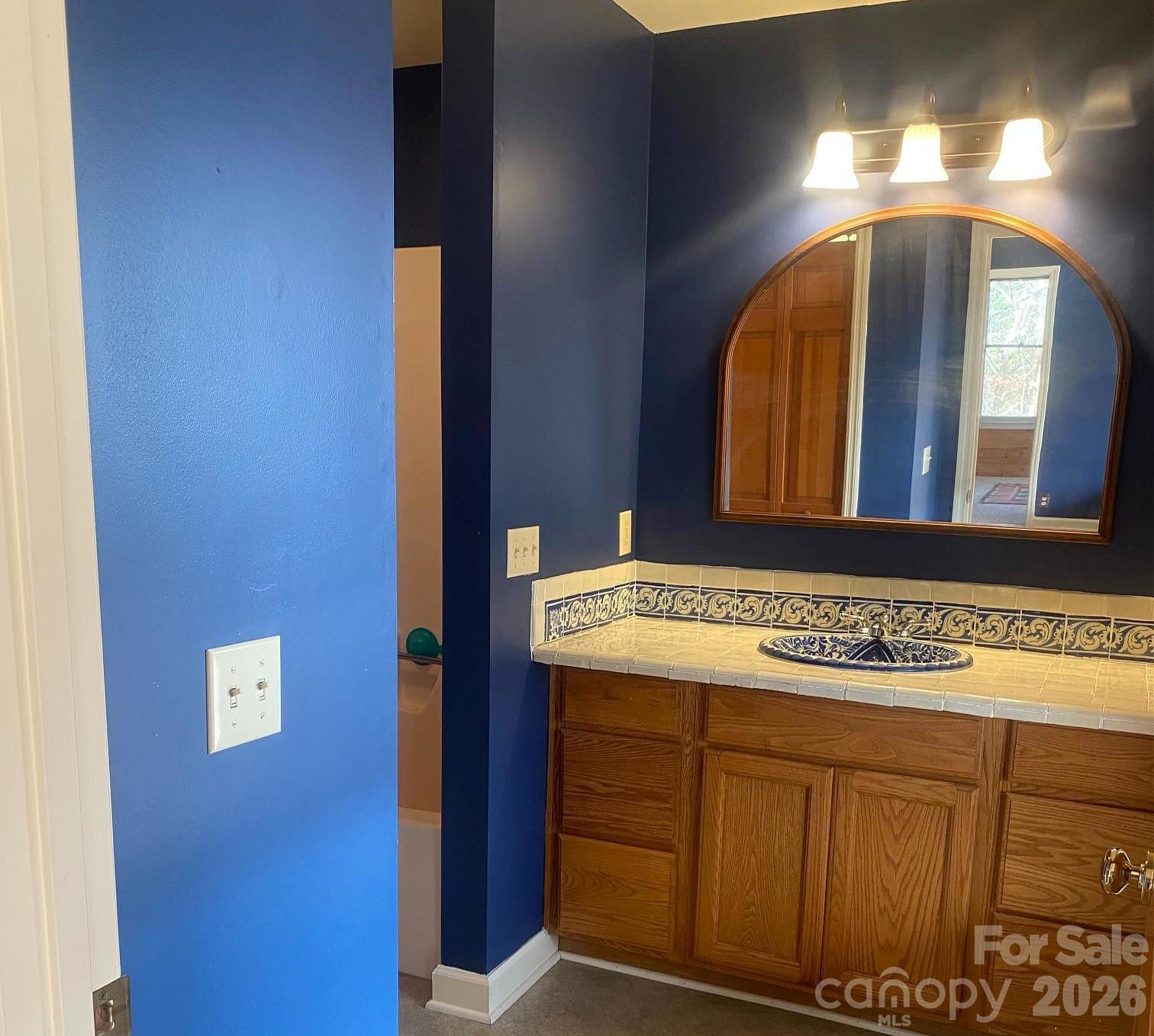 3205 Collinsville Road Property Photo 19