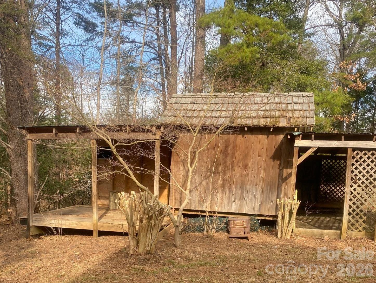 3205 Collinsville Road Property Photo 27