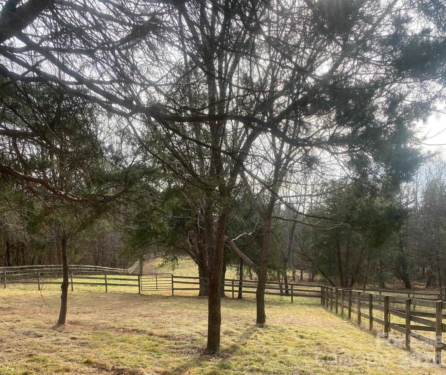 3205 Collinsville Road Property Photo 33