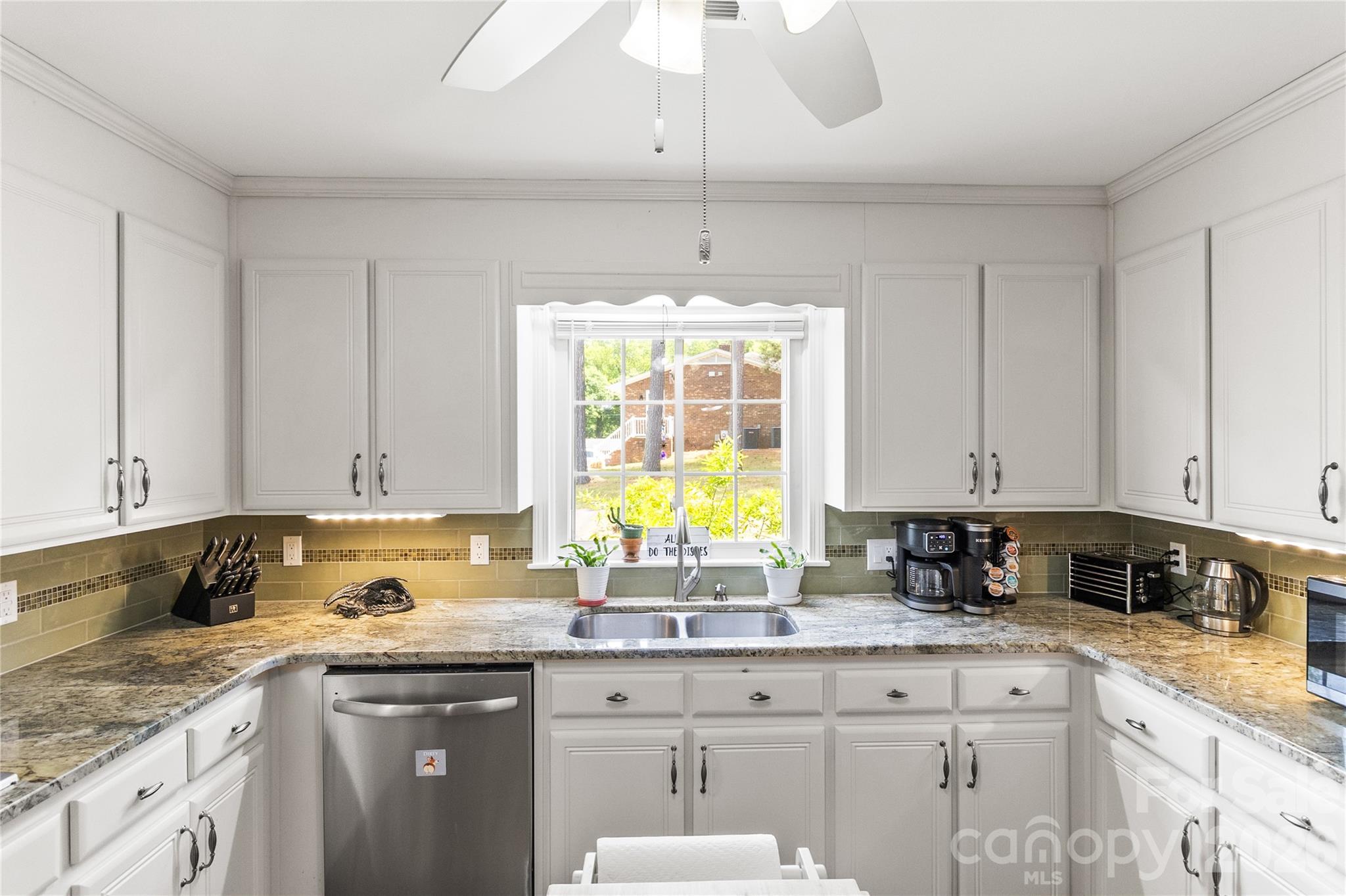 139 Woodhaven Lane Property Photo 11