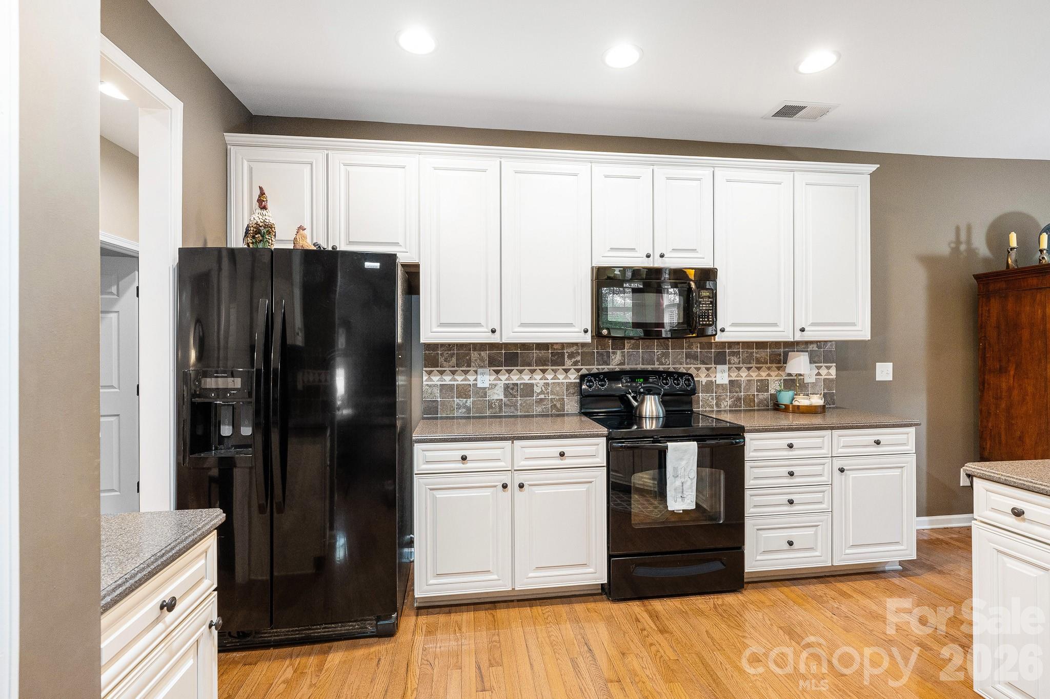 4006 Hickory View Drive Property Photo 17