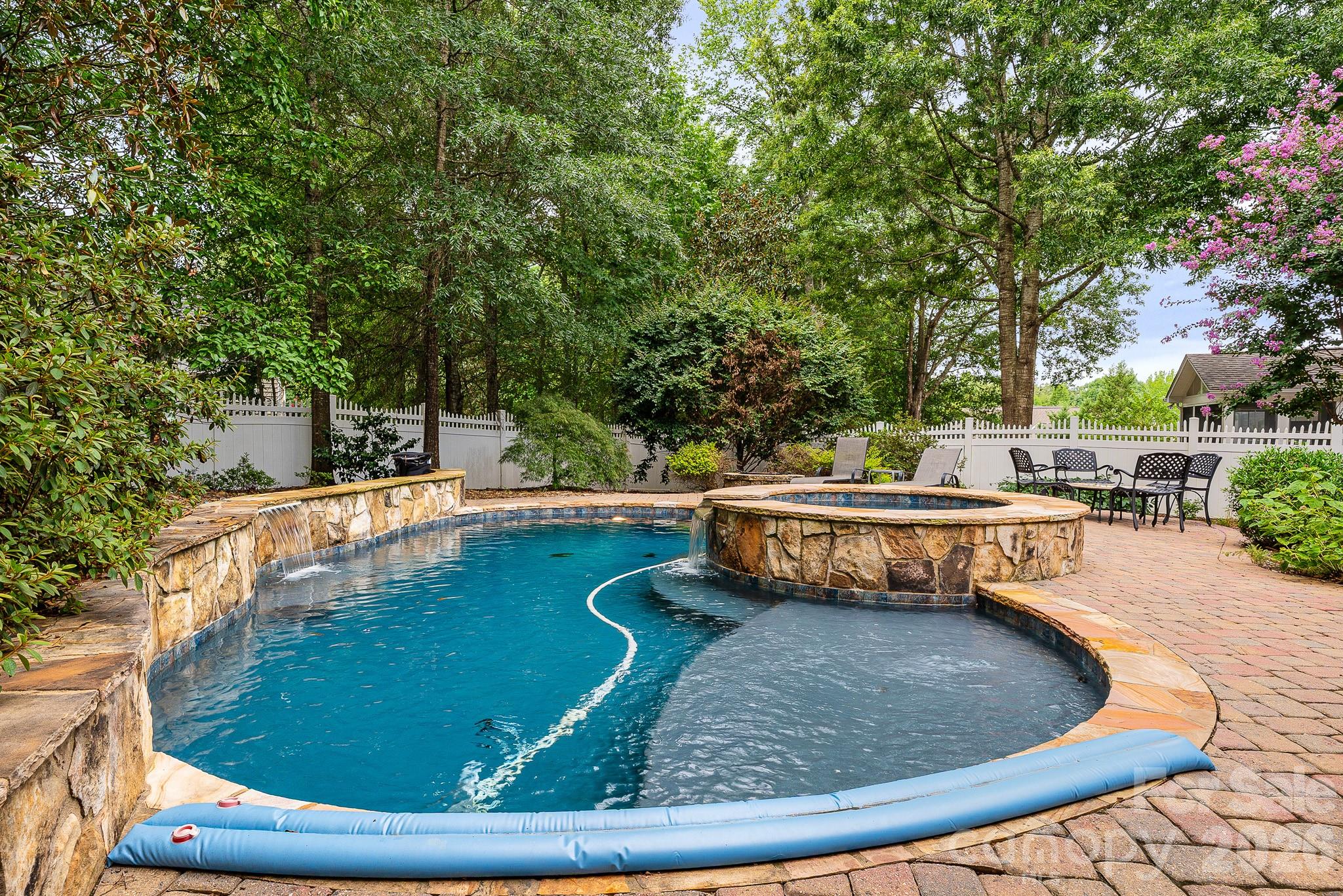 4006 Hickory View Drive Property Photo 40
