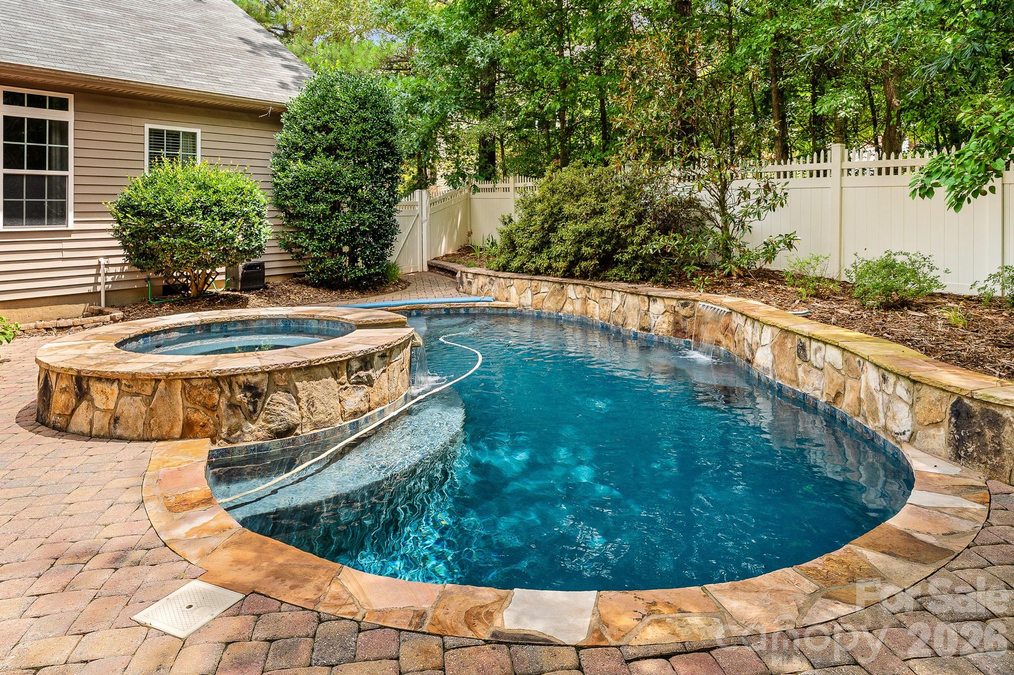 4006 Hickory View Drive Property Photo 42