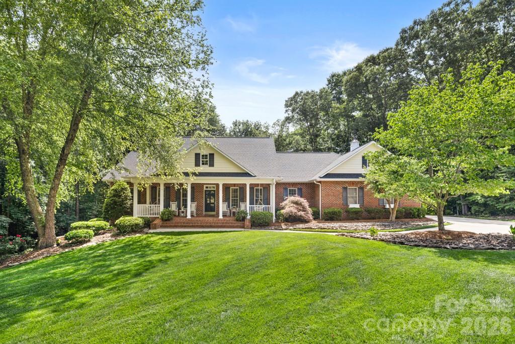 707 Luther Drive Property Photo 1