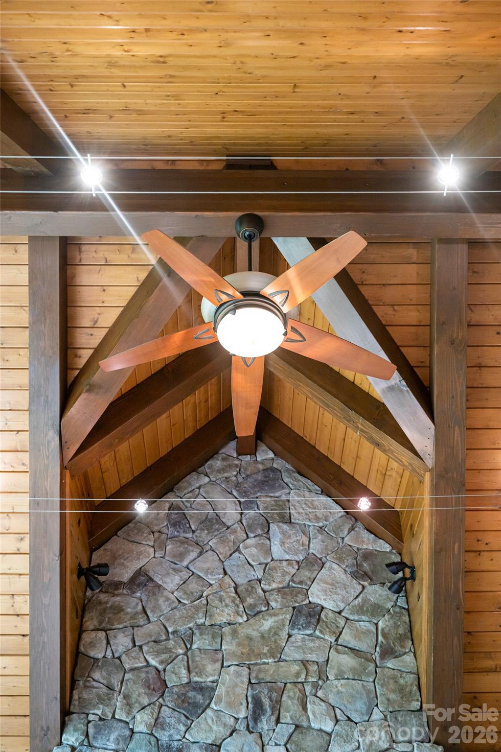 211 Boulder Ridge Drive Property Photo 6