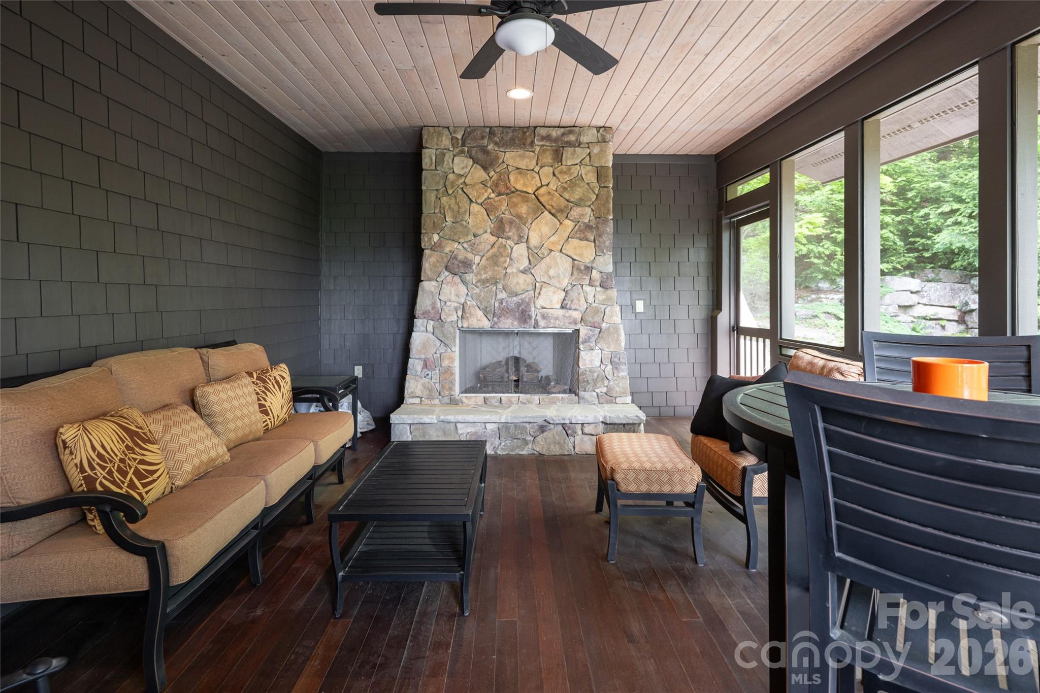 211 Boulder Ridge Drive Property Photo 18