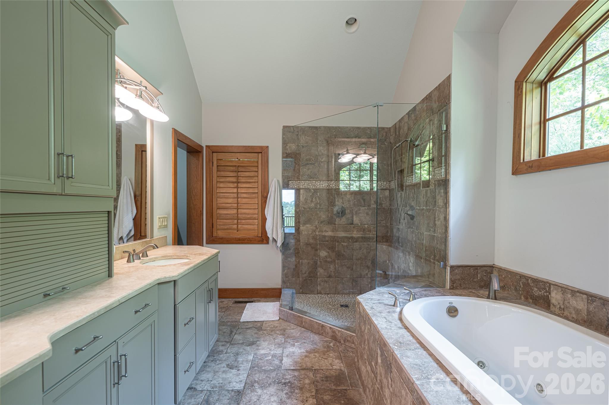 211 Boulder Ridge Drive Property Photo 27