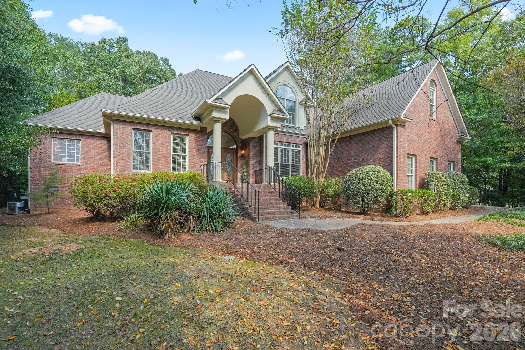 707 Mayfield Court Property Photo 1