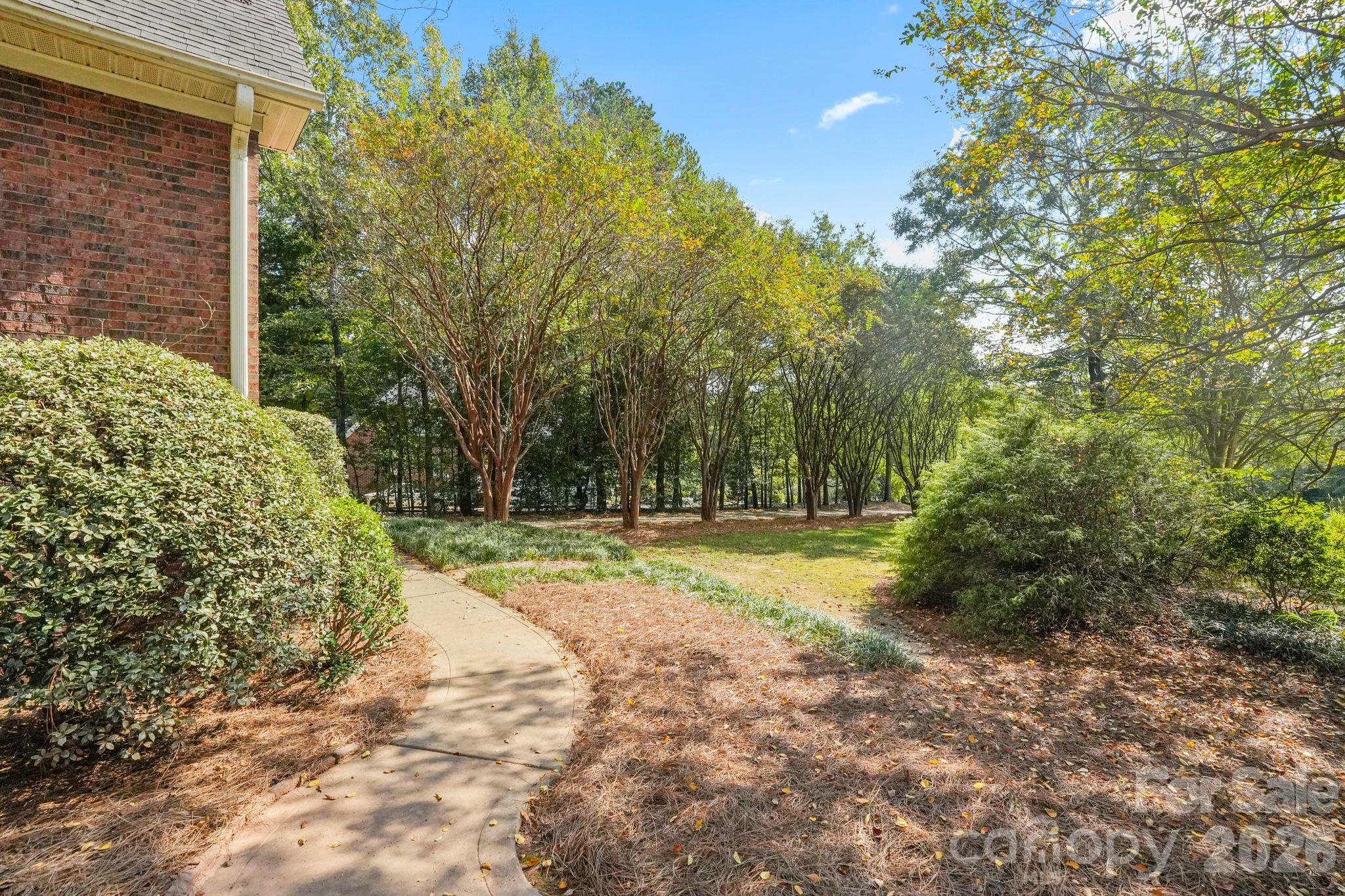 707 Mayfield Court Property Photo 2