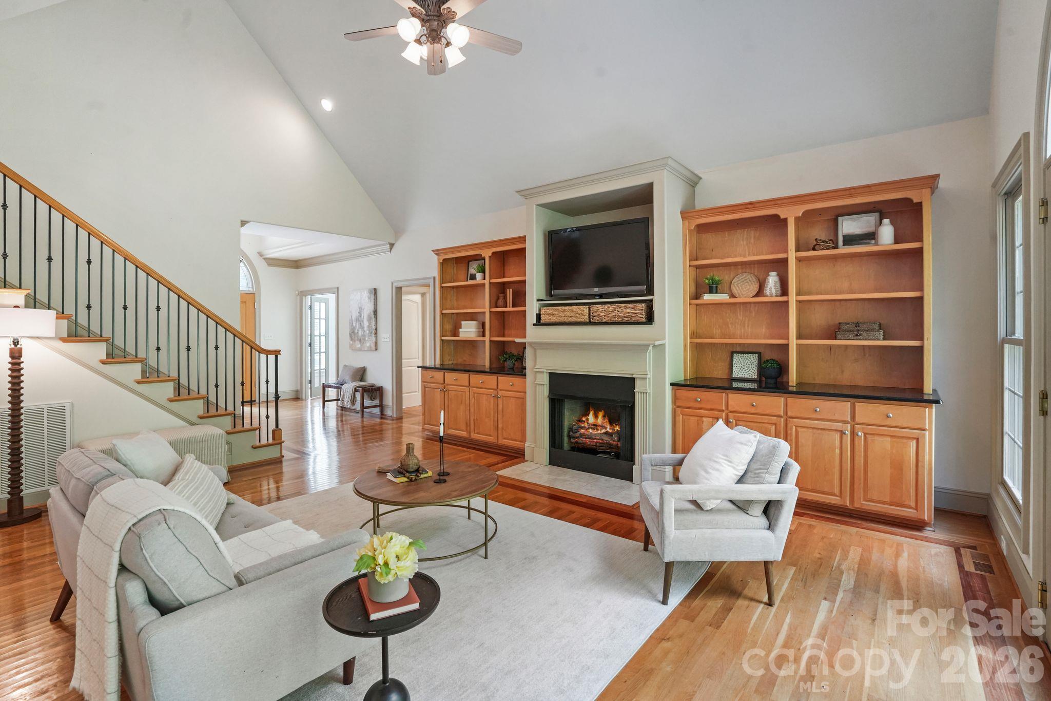 707 Mayfield Court Property Photo 12