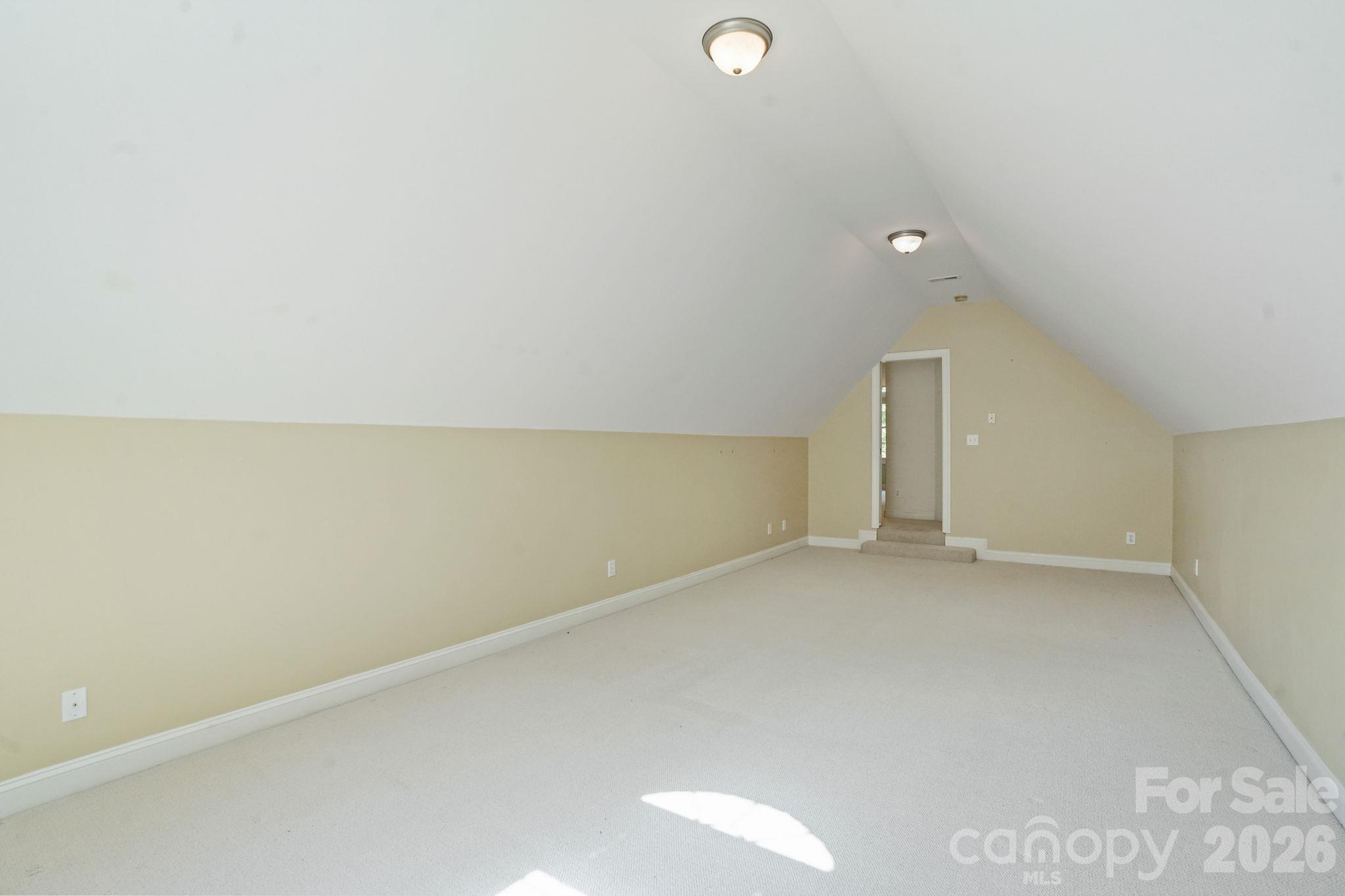 707 Mayfield Court Property Photo 30