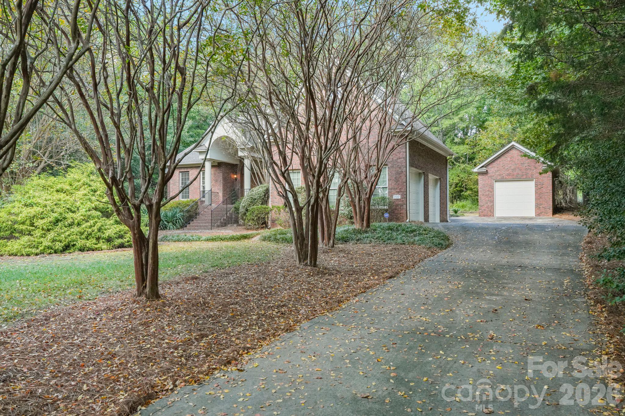 707 Mayfield Court Property Photo 39