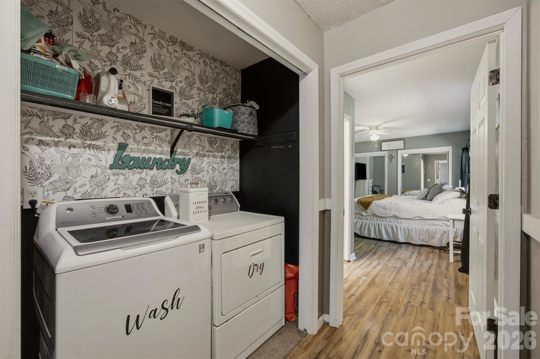1404 Castle Court Property Photo 20