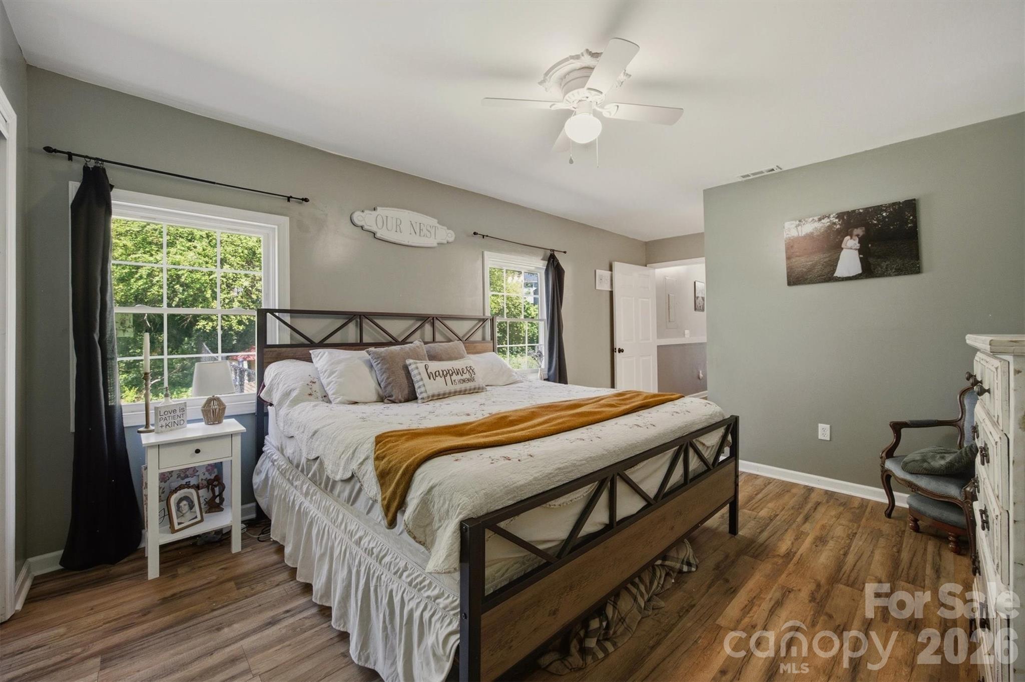 1404 Castle Court Property Photo 22