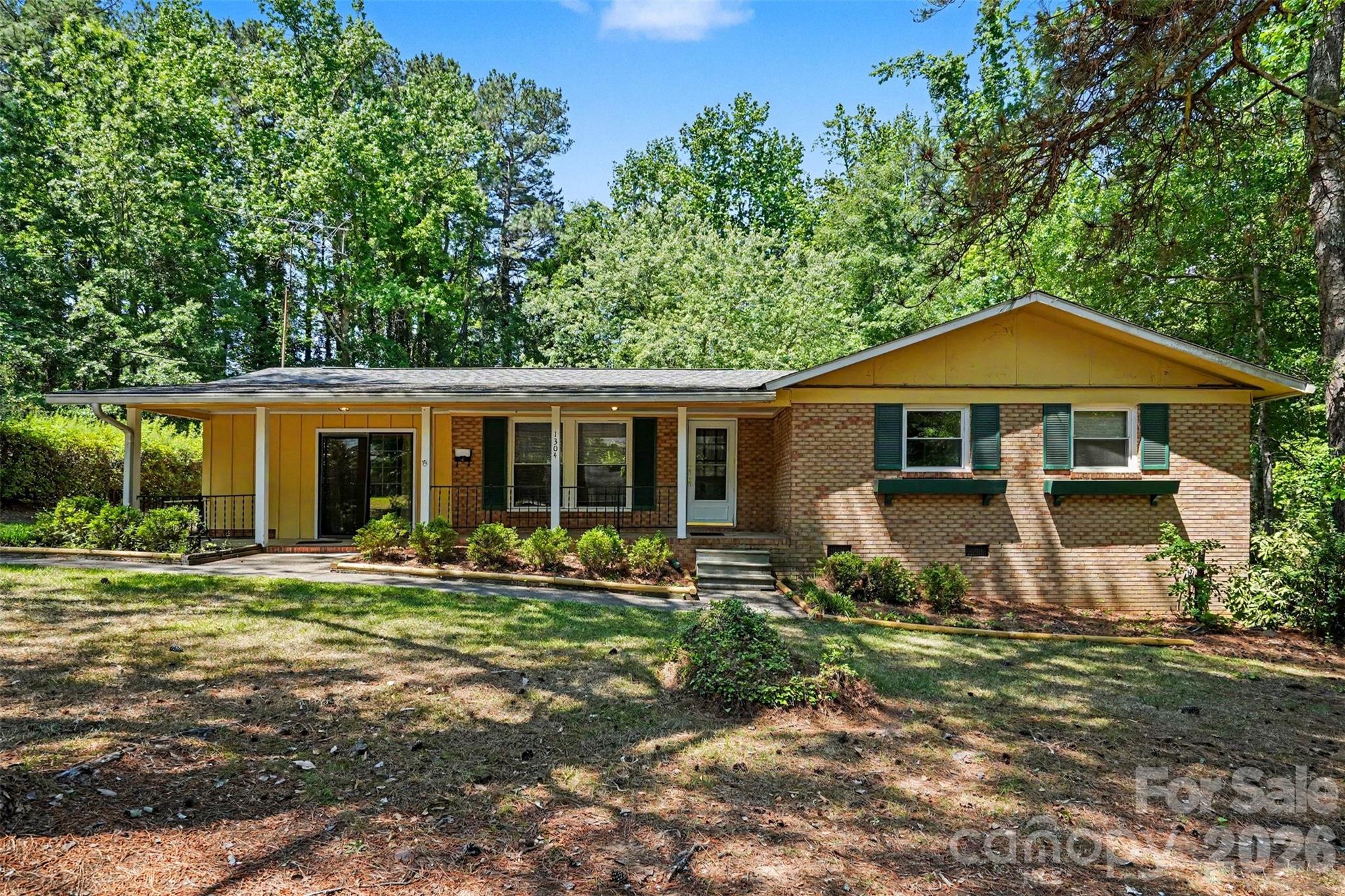 1304 Shannon Drive Property Photo 2