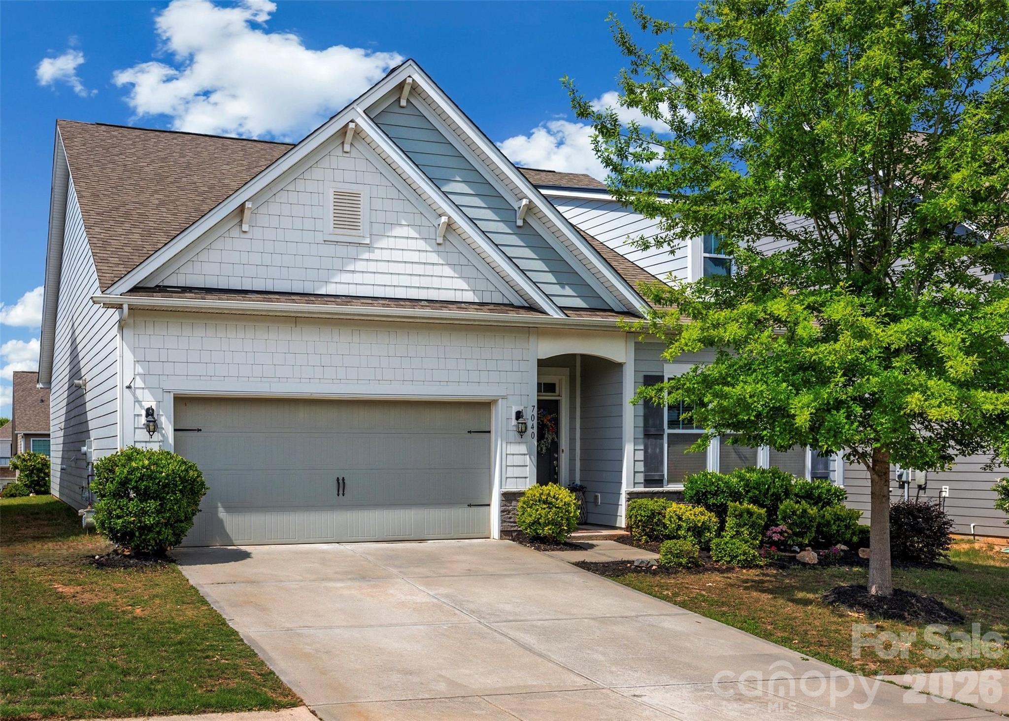 7040 Chrysanthemum Road Property Photo 1