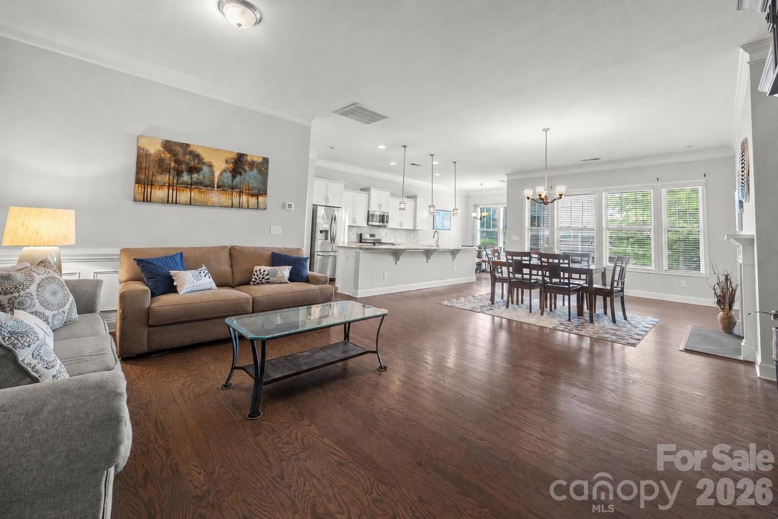 7040 Chrysanthemum Road Property Photo 5