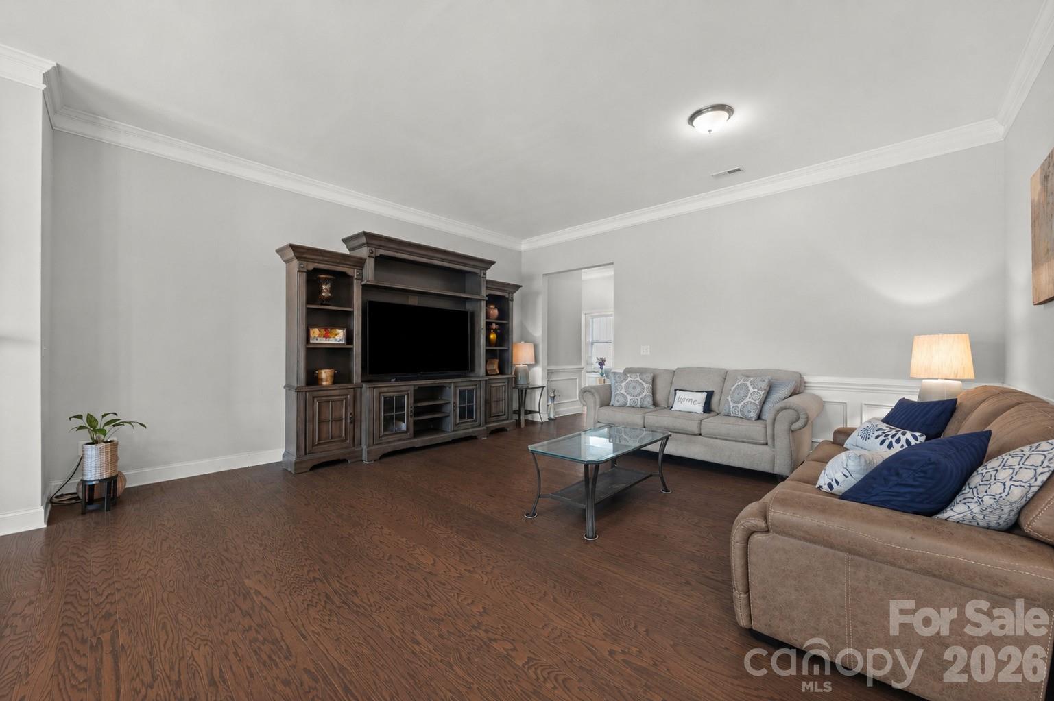 7040 Chrysanthemum Road Property Photo 7