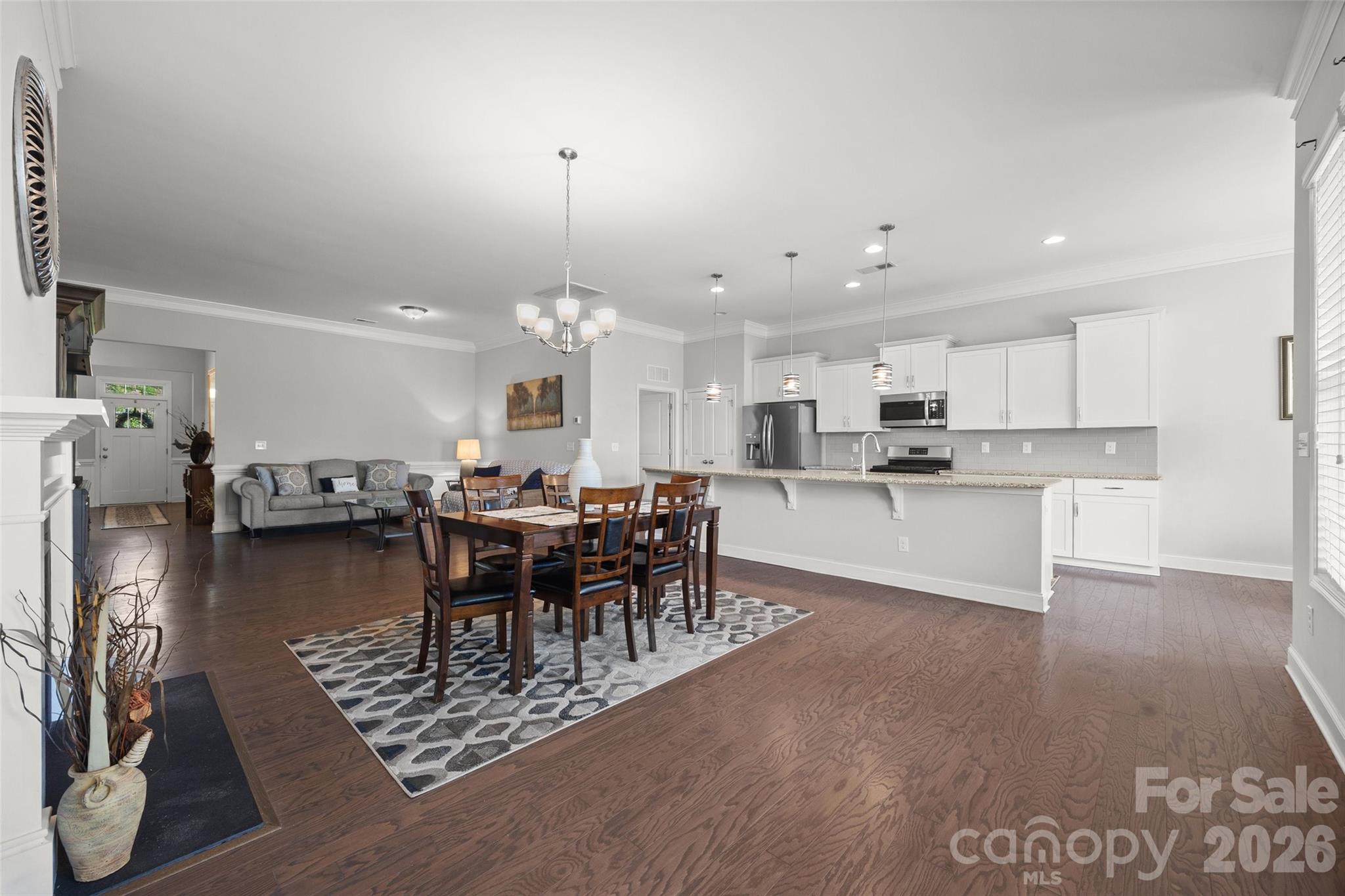 7040 Chrysanthemum Road Property Photo 9