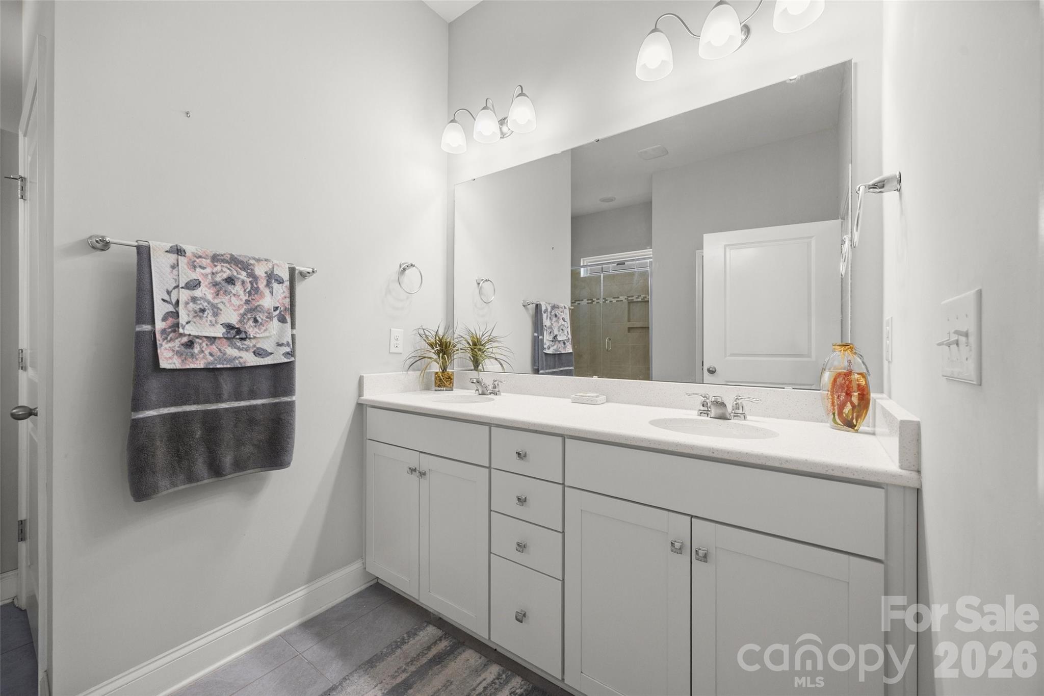 7040 Chrysanthemum Road Property Photo 16