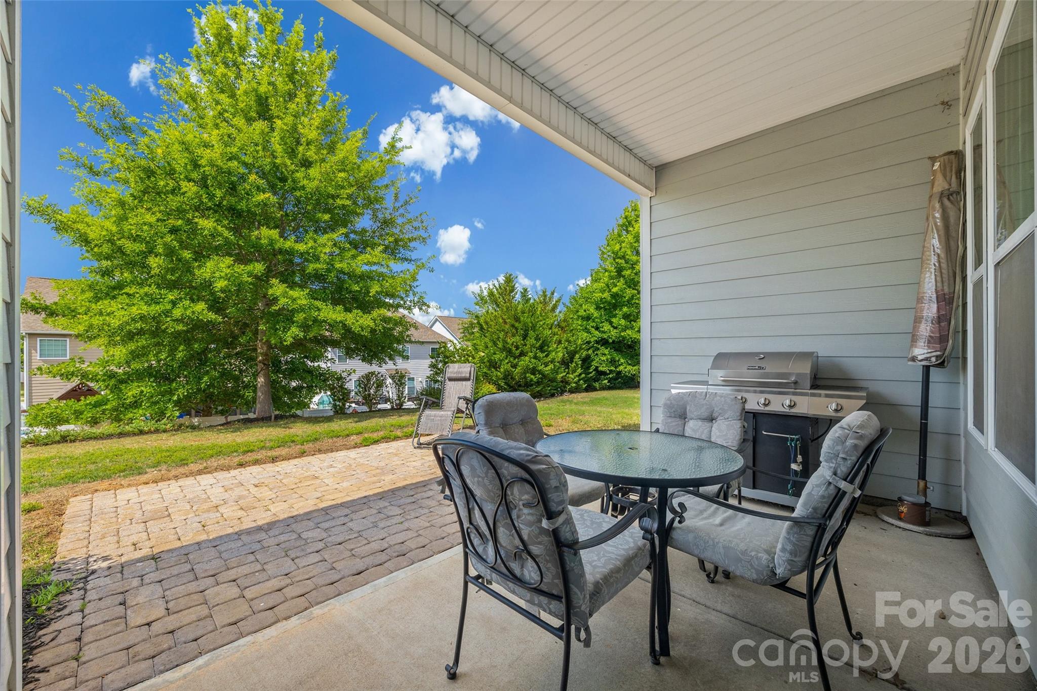 7040 Chrysanthemum Road Property Photo 22