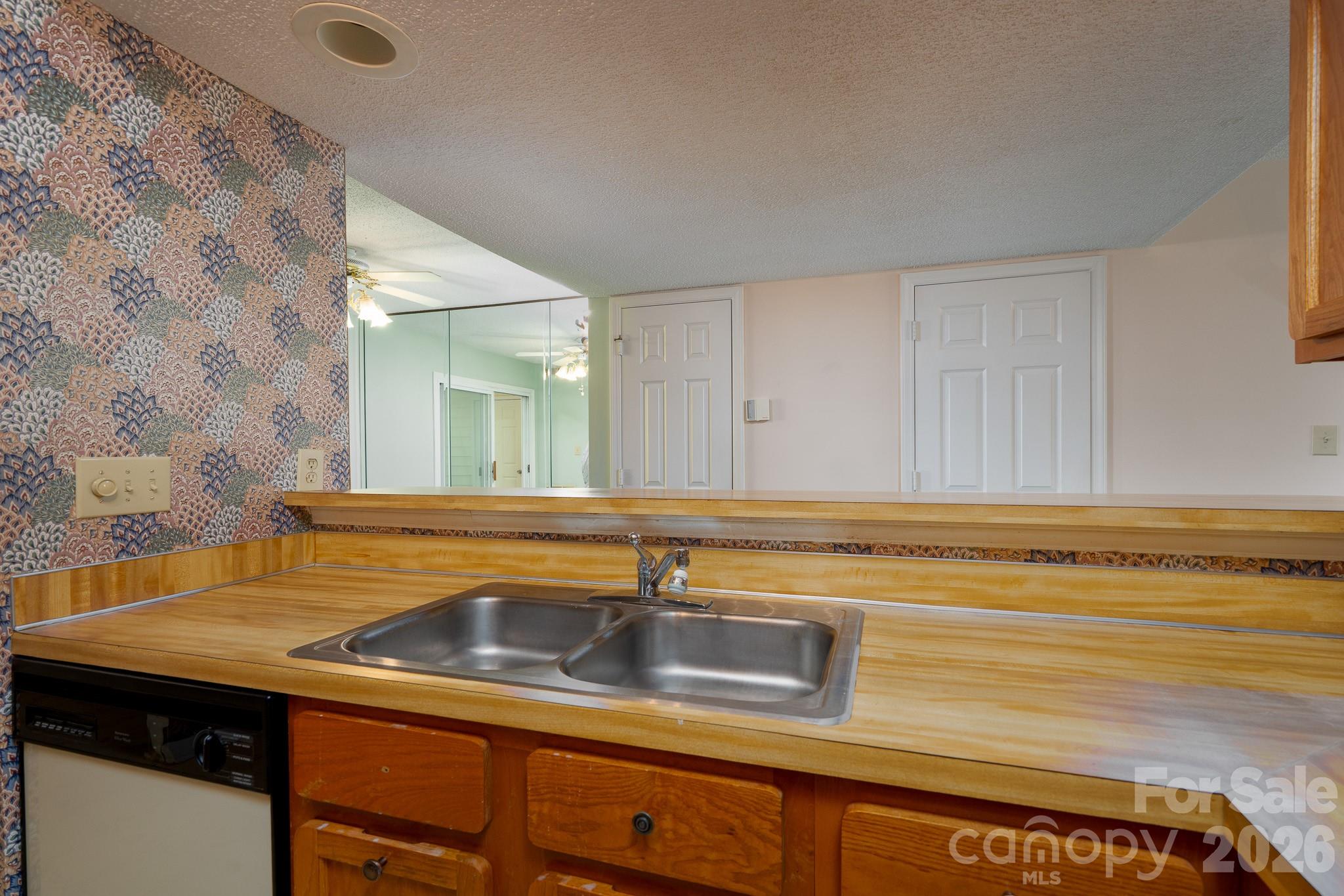 10969 Carmel Crossing Road Property Photo 14
