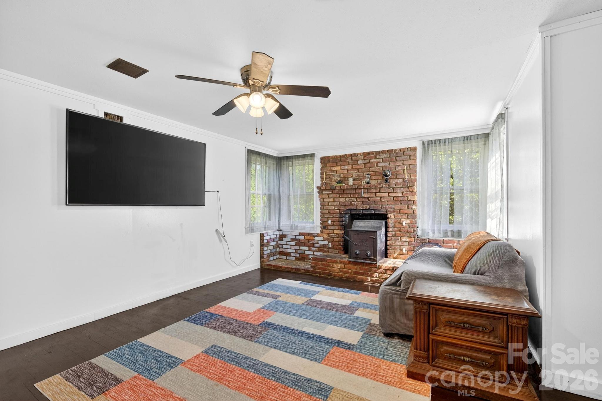 828 Jamestown Road Property Photo 12