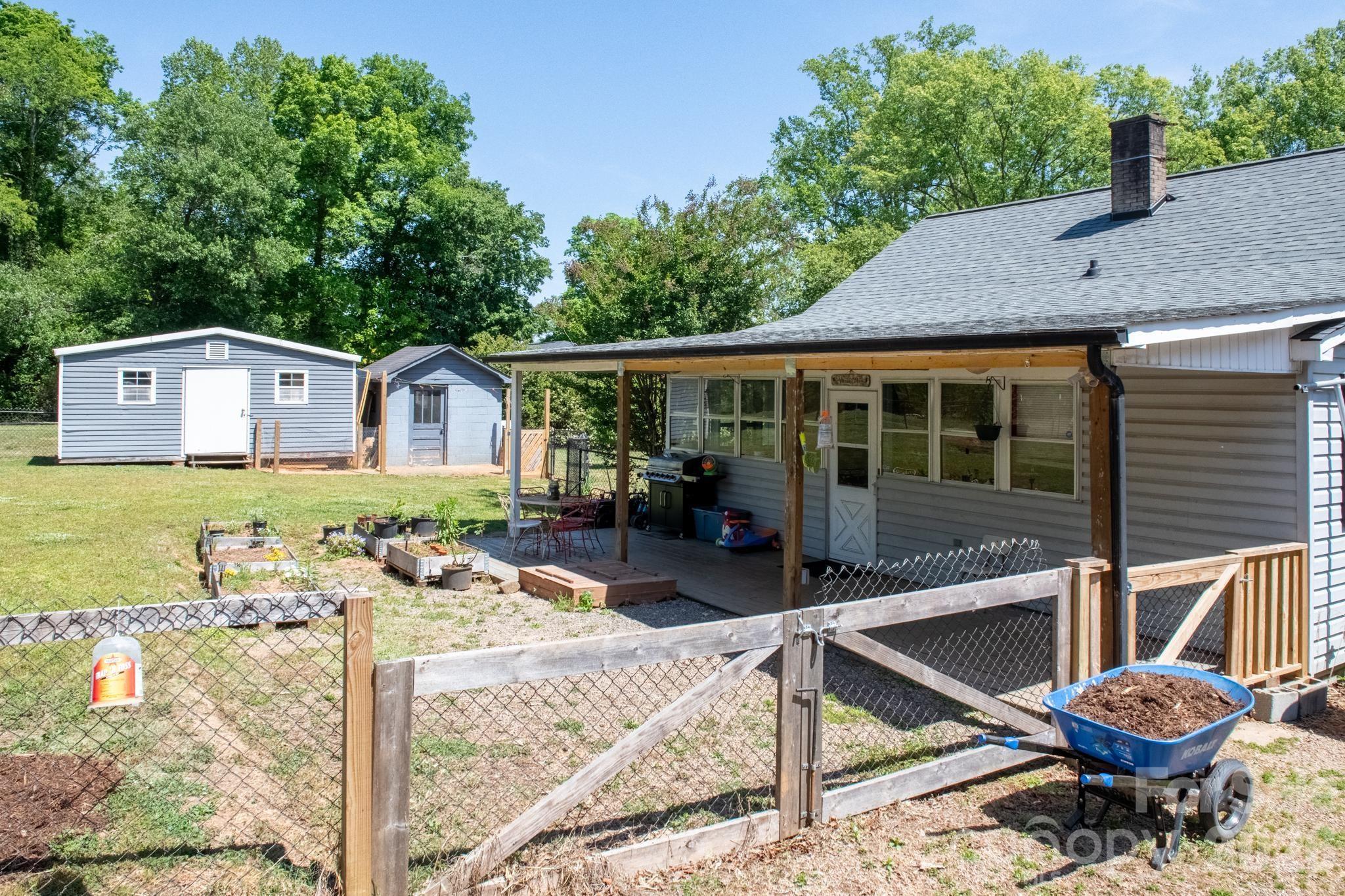 828 Jamestown Road Property Photo 32