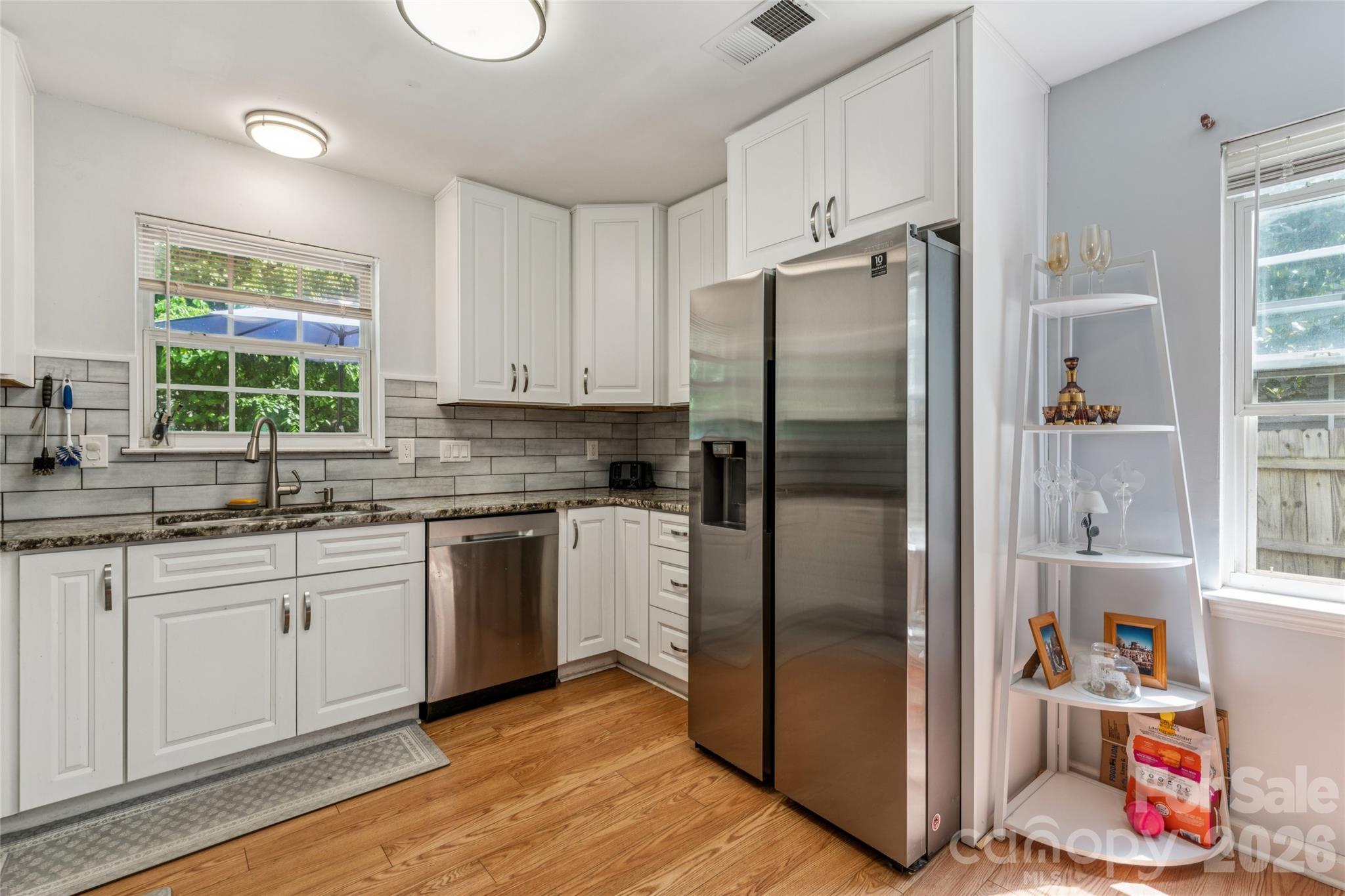 13221 Crooked Pine Court Property Photo 4