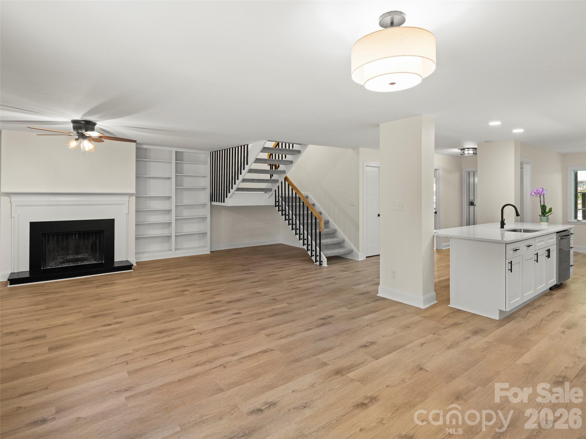 203 Crowfields Drive Property Photo 2