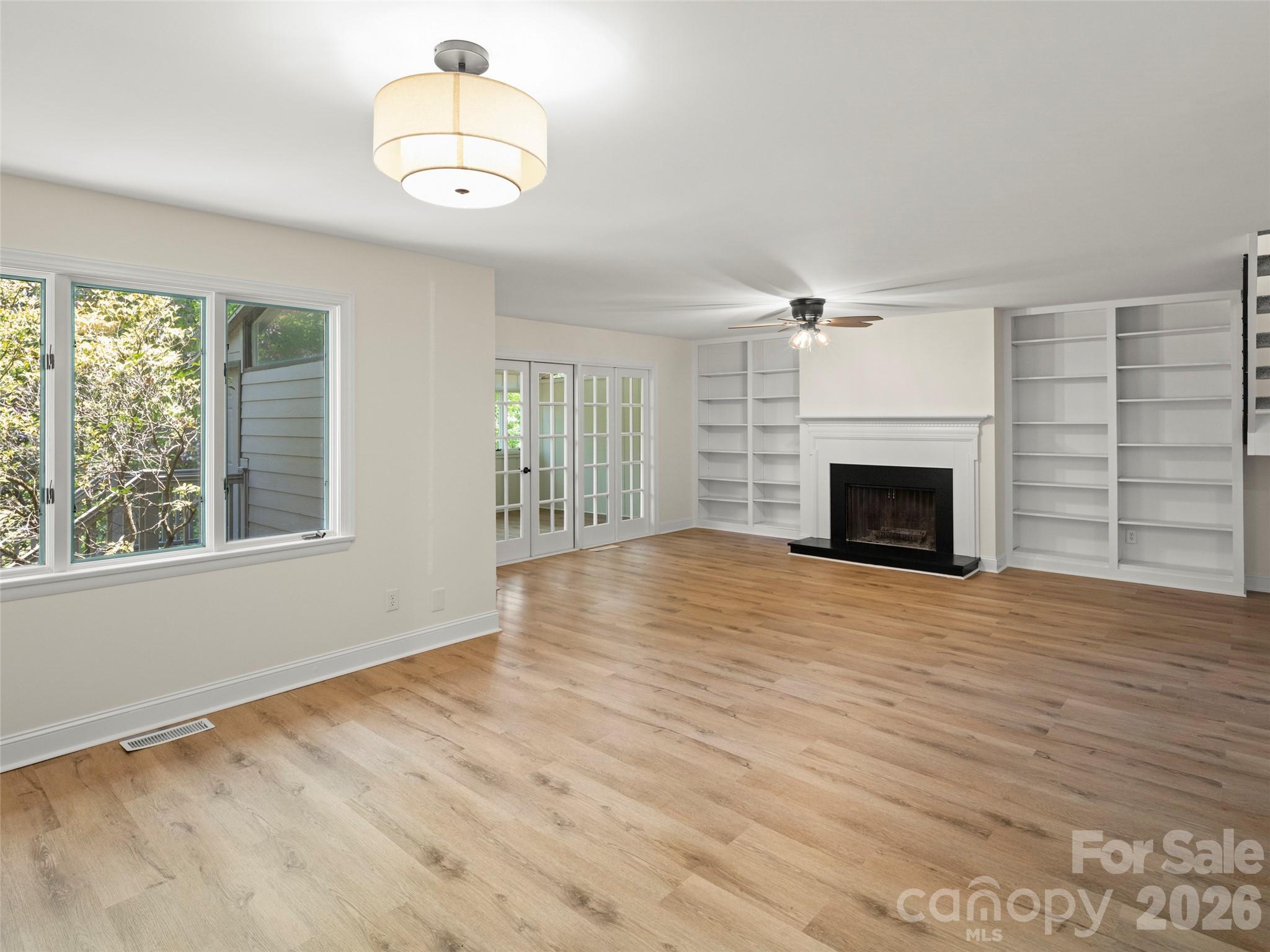 203 Crowfields Drive Property Photo 3
