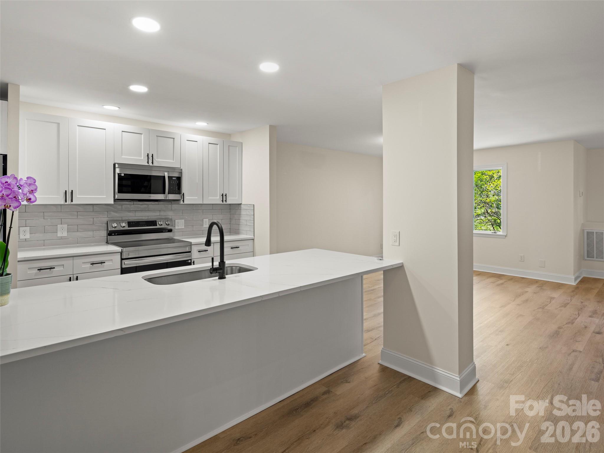203 Crowfields Drive Property Photo 6