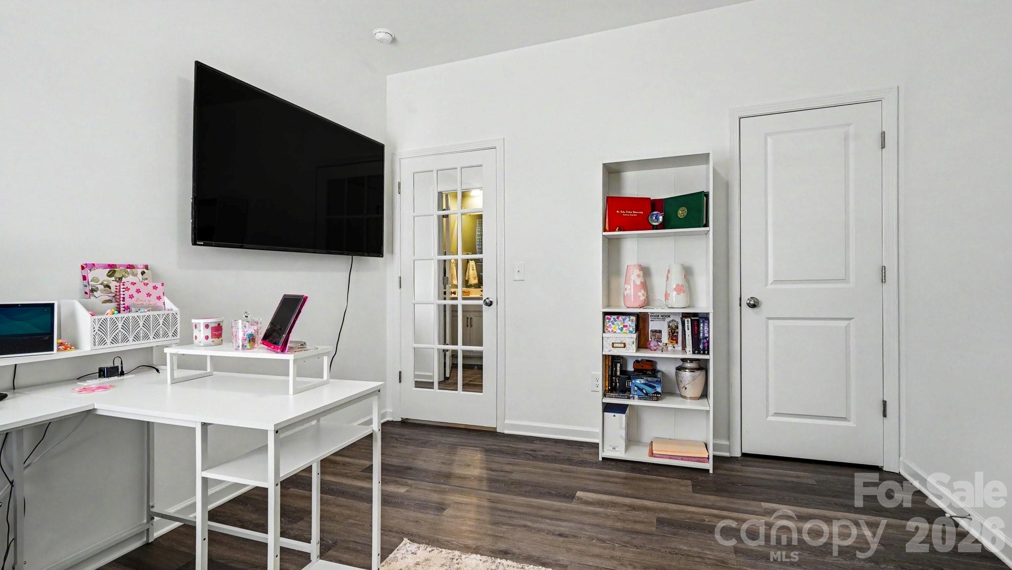 178 Wickham Court Property Photo 12