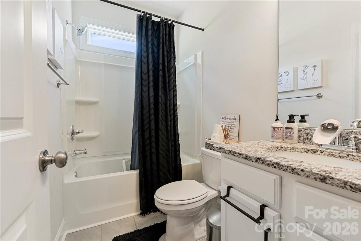 39 Hanging Leaf Court Property Photo 14