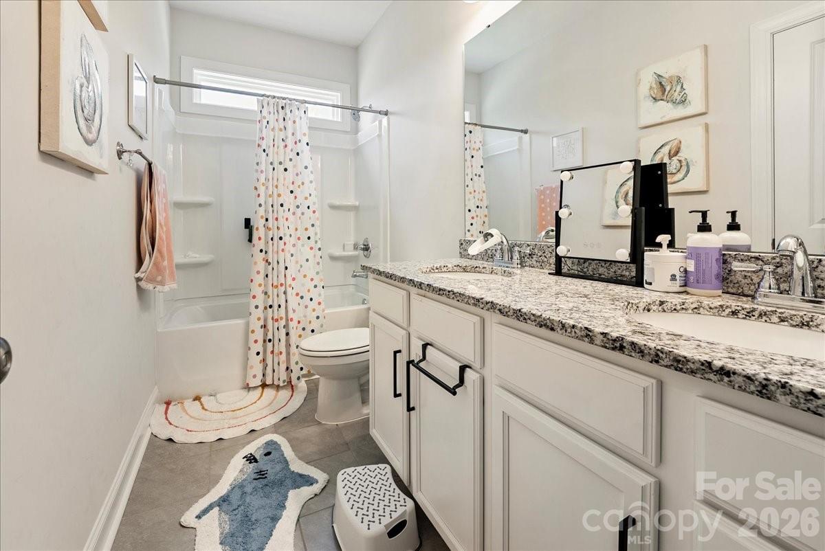 39 Hanging Leaf Court Property Photo 17
