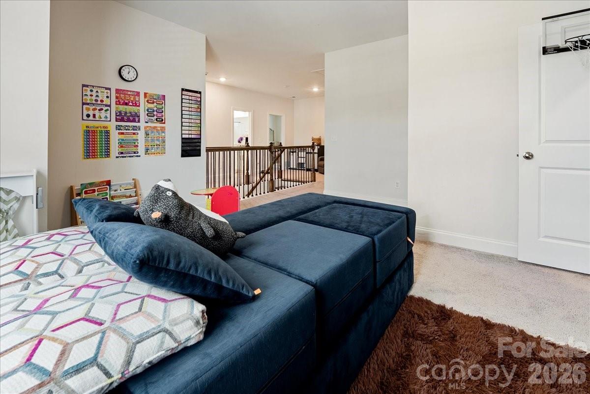 39 Hanging Leaf Court Property Photo 21