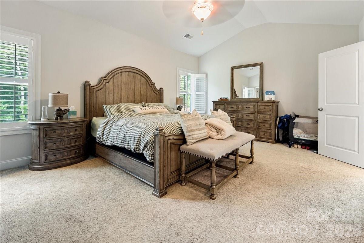 39 Hanging Leaf Court Property Photo 22
