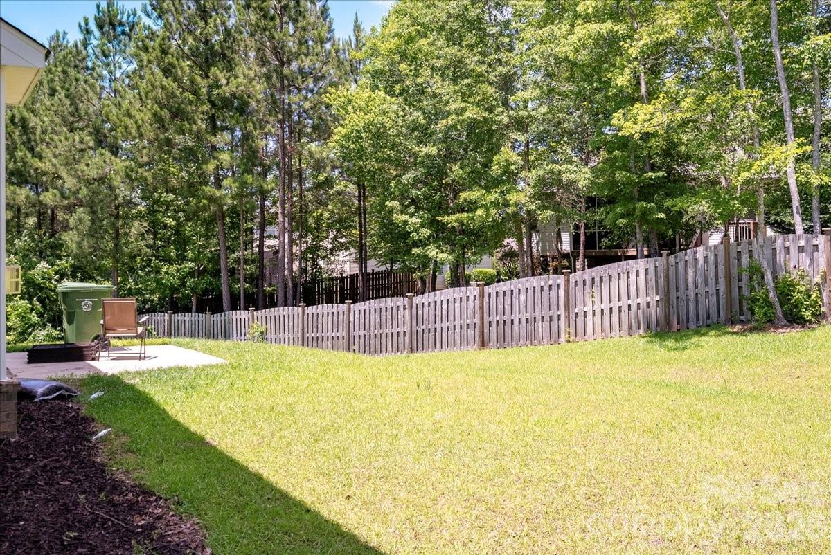 39 Hanging Leaf Court Property Photo 26