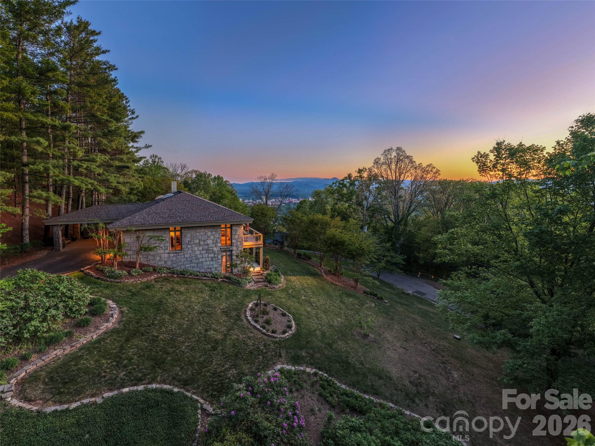 65 Crestwood Road Property Photo 5