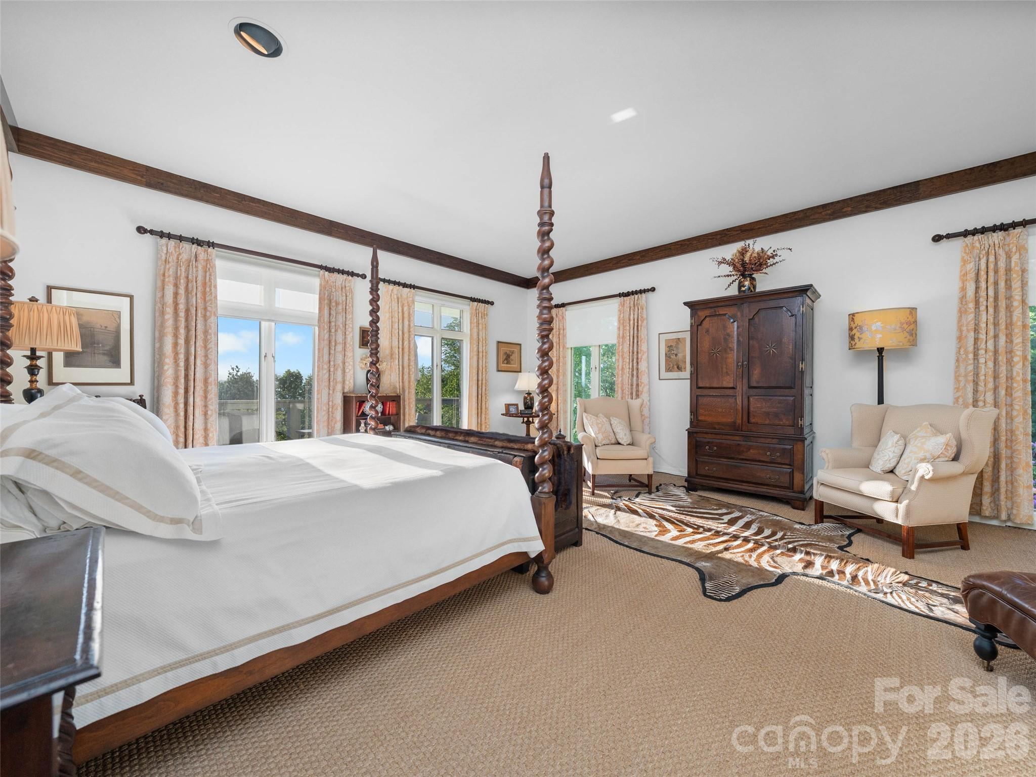 65 Crestwood Road Property Photo 6