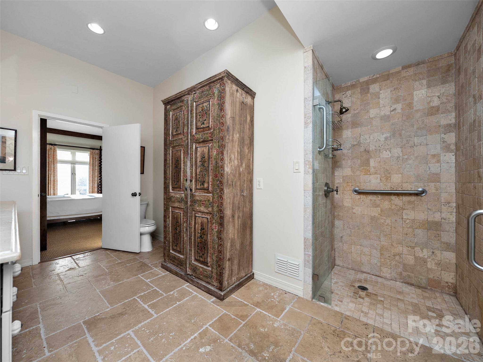 65 Crestwood Road Property Photo 13