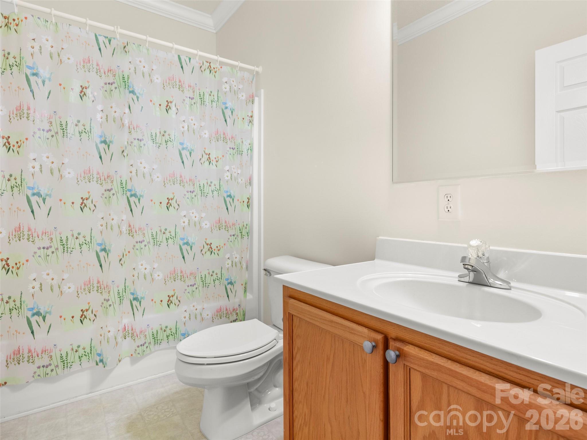 1 Hedgerose Court B Property Photo 16