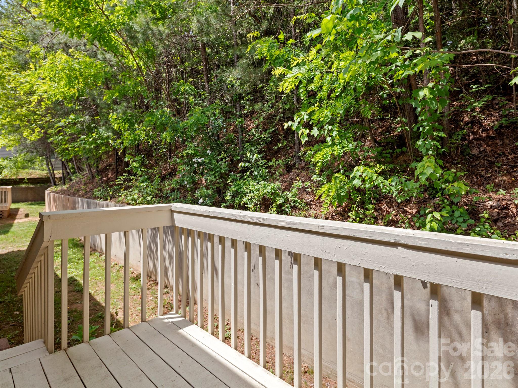 1 Hedgerose Court B Property Photo 19