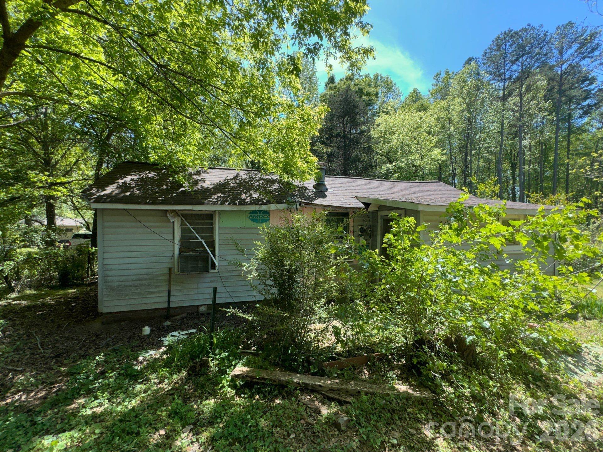 1011 Wellman Street Property Photo 8