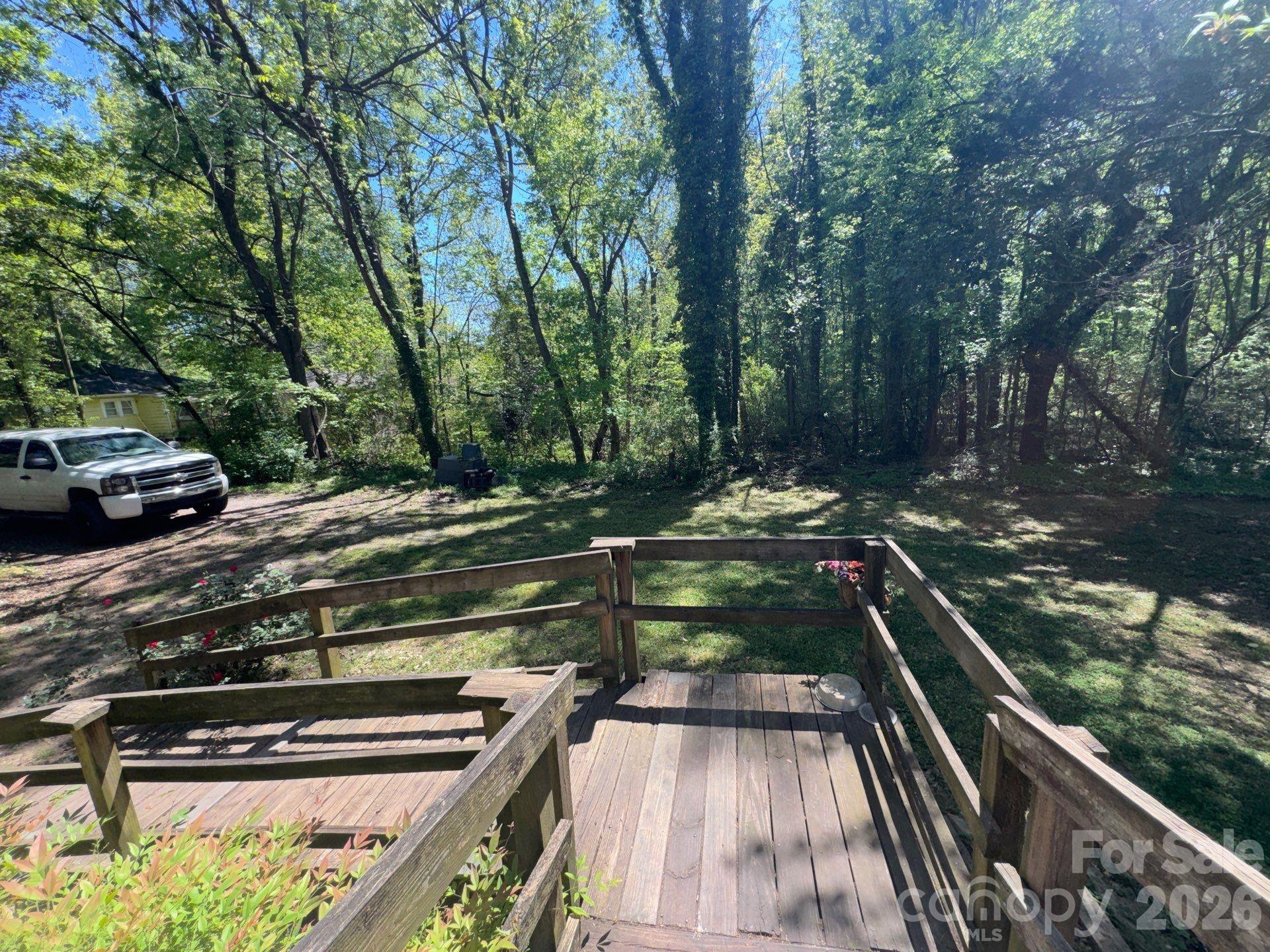 1011 Wellman Street Property Photo 11