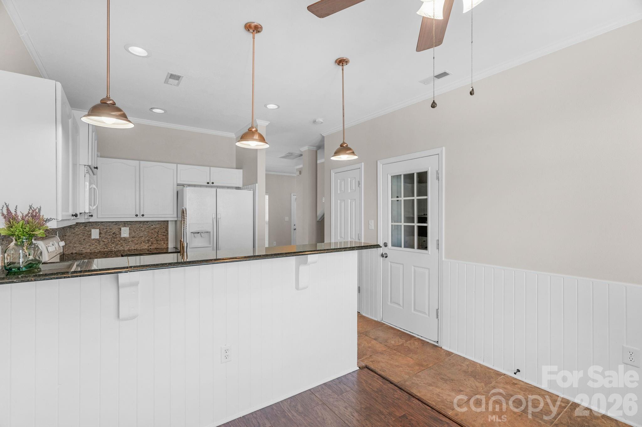 1021 Laparc Lane Property Photo 18