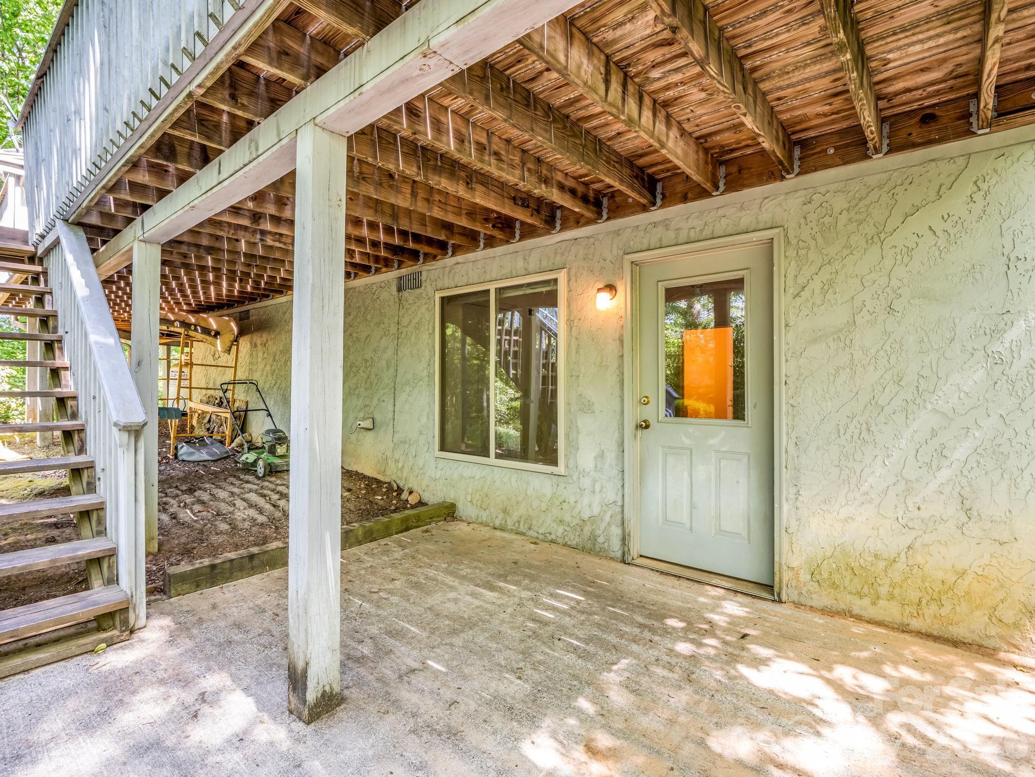 120 Lakewood Drive Property Photo 17