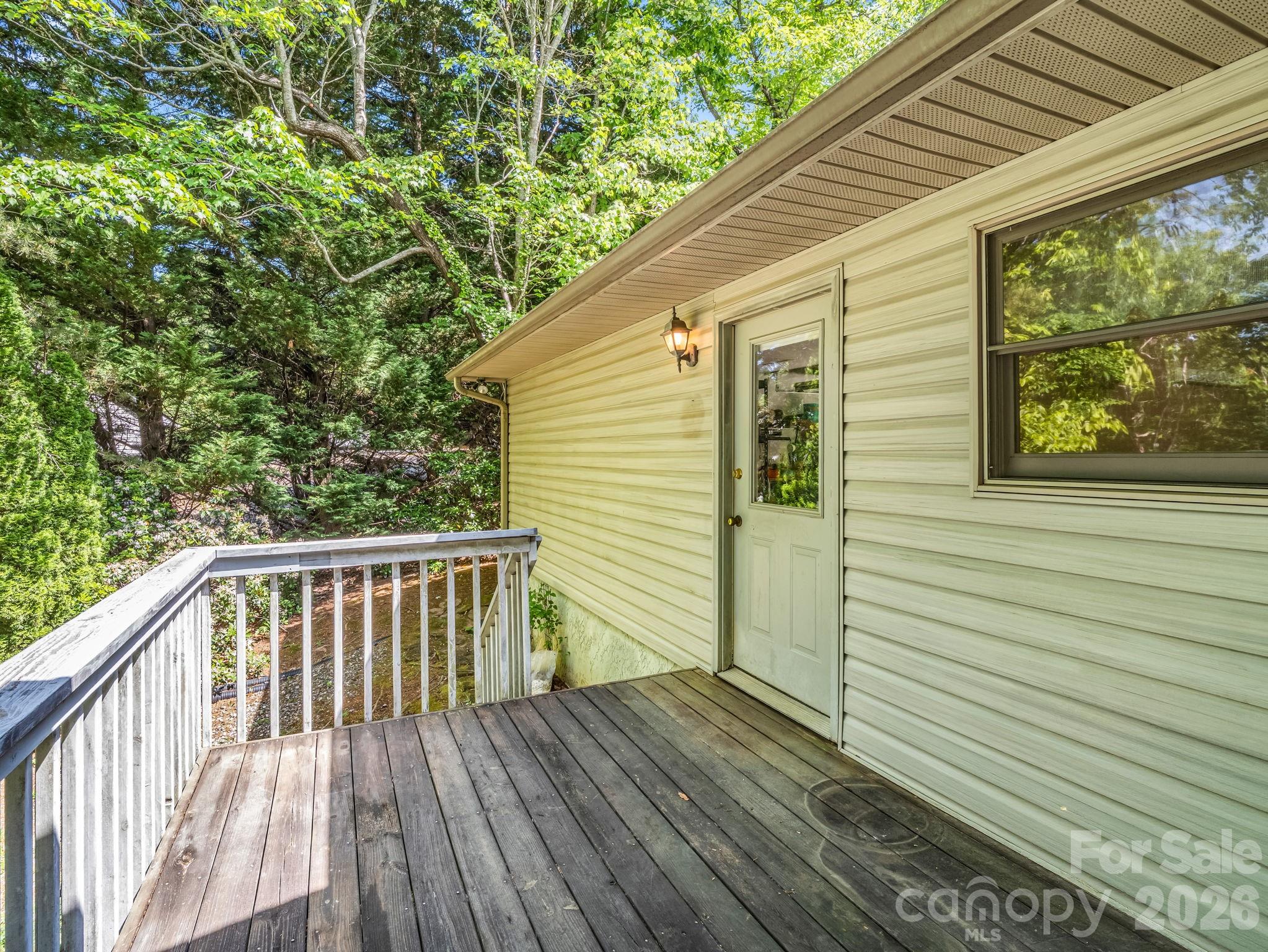 120 Lakewood Drive Property Photo 30